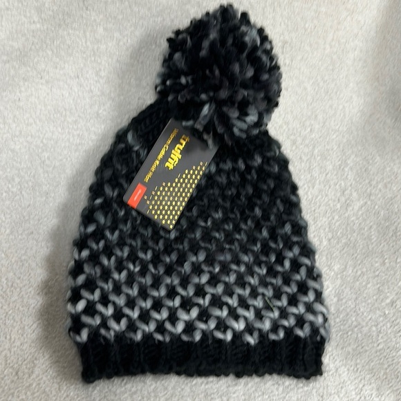 NWT Tru/fit Warm Cable Knit Hat, Cloud Soft, Pom Pom, Gray & Black - Picture 1 of 7